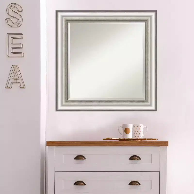 Specchio da parete per salone con cornice 25" x 25" argento