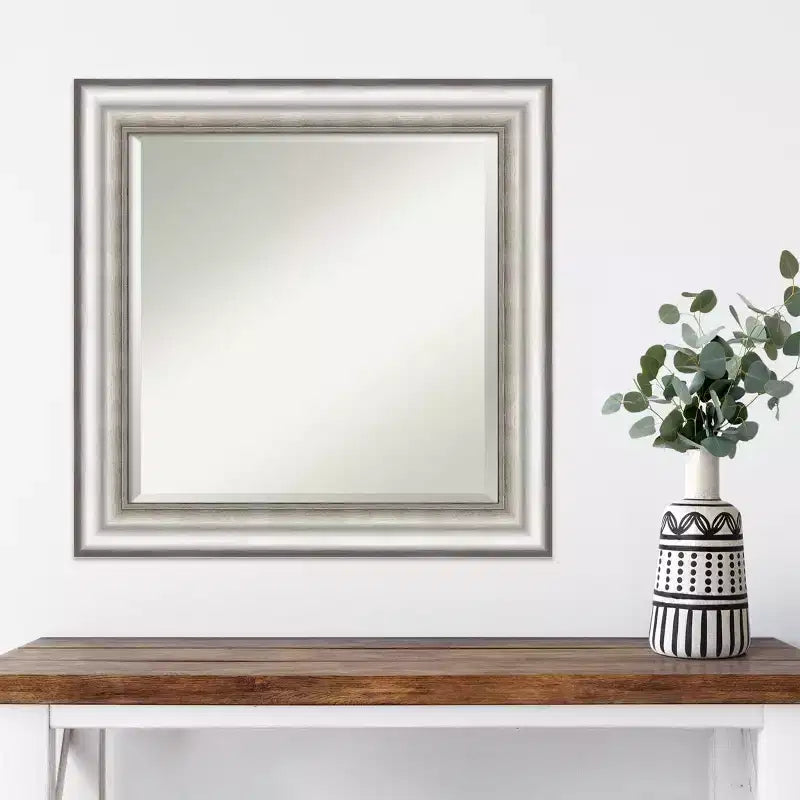 Specchio da parete per salone con cornice 25" x 25" argento